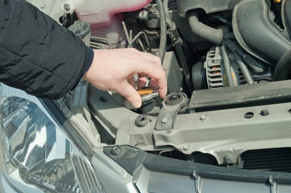 Should You Replace Transmission Fluid